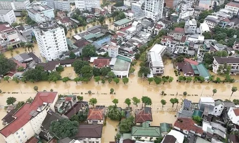 Thời tiết hôm nay (29-10): Bắc Bộ lạnh vào sáng sớm, Trung Bộ mưa lớn