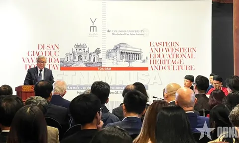 Khai mạc Tọa đàm “Di sản giáo dục và văn hóa Đông - Tây”
