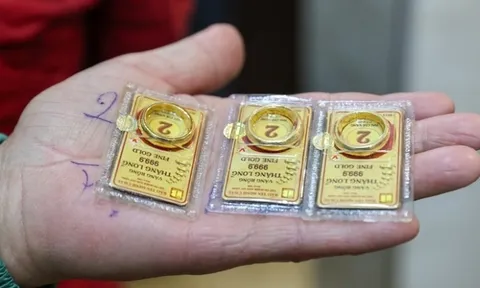 Giá vàng hôm nay (5-11): Đồng loạt lao dốc