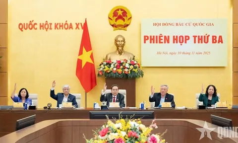 Chủ tịch Quốc hội Trần Thanh Mẫn chủ trì phiên họp thứ ba Hội đồng Bầu cử quốc gia