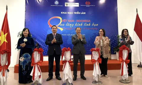 70 năm Việt Nam – Indonesia: Triển lãm ảnh nghệ thuật mở ra hành trình giao thoa văn hóa