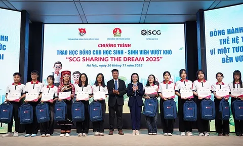 Trao 1,6 tỷ đồng học bổng và hỗ trợ đào tạo cho 150 học sinh, sinh viên