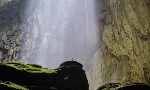 Tour khám phá hang Sơn Đoòng được đặt kín chỗ tới năm 2027
