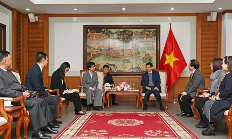 Tăng cường trao đổi khách du lịch giữa Việt Nam-Trung Quốc