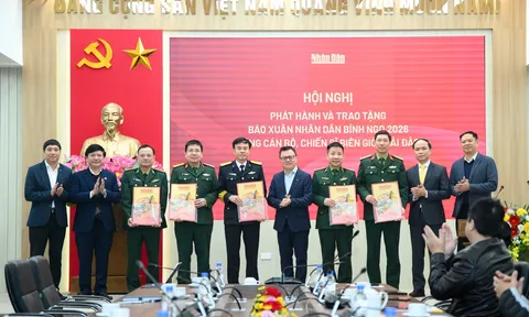 Trao 40.000 Báo Xuân Nhân Dân Bính Ngọ 2026 tới cán bộ, chiến sĩ biên giới và hải đảo