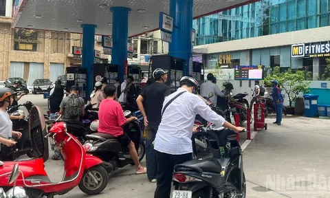 Bộ Tài chính đề xuất đưa thuế nhập khẩu xăng dầu về 0%