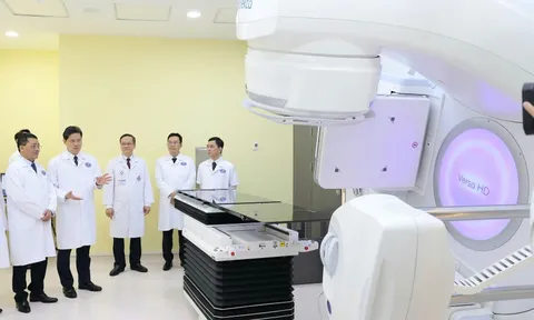 Bệnh viện K vận hành máy xạ trị hiện đại, rút ngắn thời gian điều trị còn 2-3 phút