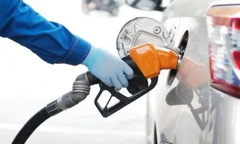 Giảm thuế đối với xăng, dầu từ 24 giờ ngày 26/3/2026