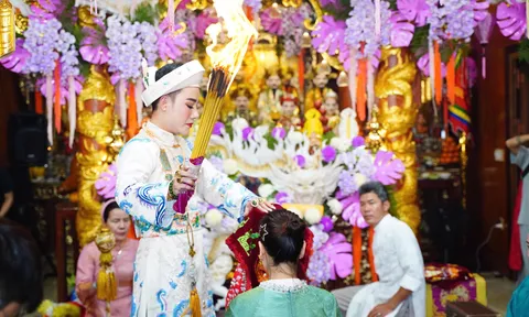 Lối Hầu đồng Huế: Hành trình bản địa hóa của một di sản sống