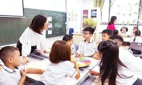 Một chương trình, hai điểm xuất phát