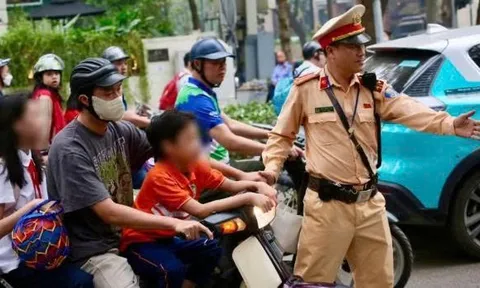 Hà Nội: Tăng cường kiểm tra, xử lý vi phạm quy định trật tự, an toàn giao thông lứa tuổi học sinh