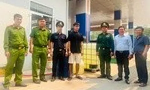 Liên tiếp phát hiện vận chuyển trái phép xăng dầu, vũ khí, ma túy