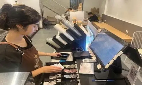 Không bắt buộc dừng hóa đơn điện tử với hộ doanh thu dưới 500 triệu đồng/năm