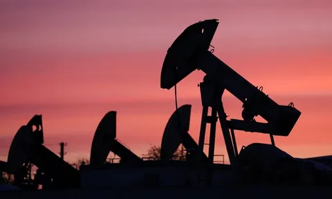 Giá xăng dầu hôm nay (28-4): Giá dầu thế giới tăng hơn 2%