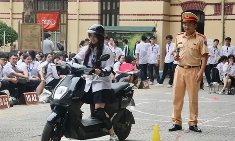 Đẩy mạnh tuyên truyền an toàn giao thông cho học sinh