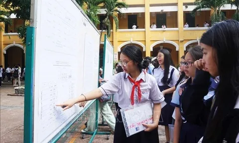 Giảm áp lực thi cử, mở rộng trường lớp: Hướng tới mục tiêu phổ cập Trung học phổ thông