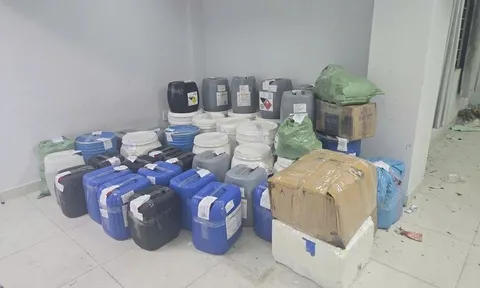 Triệt phá đường dây sản xuất giấm Acetic giả, có thể gây tử vong nếu dùng nồng độ cao