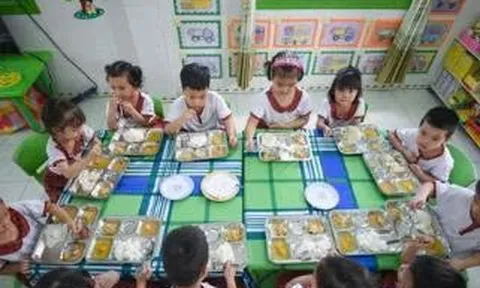 Dinh dưỡng học đường: Chìa khóa nâng cao thể lực và trí lực học sinh