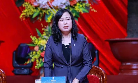 Bộ trưởng Y tế giải đáp việc khám sức khỏe định kỳ cho người lao động