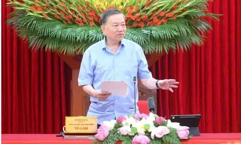 Chuyển mạnh từ “quản lý giáo dục” sang “quản trị phát triển giáo dục”