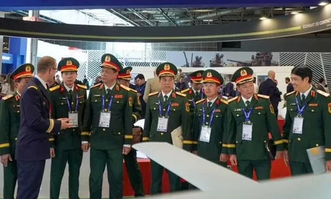 Việt Nam mở rộng hợp tác quốc phòng tại Triển lãm Eurosatory
