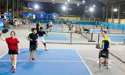 Chơi pickleball thế nào để an toàn cho tim mạch?