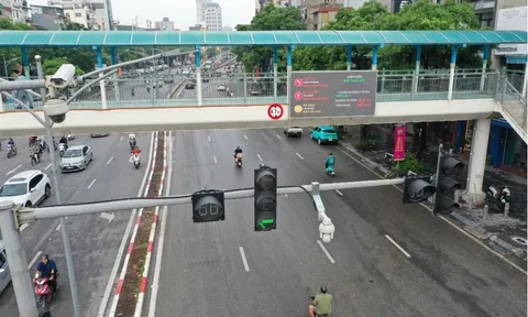 Hà Nội: Thêm tiện ích khi tham gia giao thông từ hệ thống màn LED thông minh