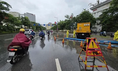 Hà Nội mưa lớn, một số điểm bị ngập