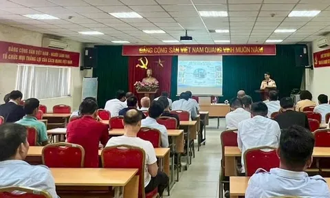 Hà Nội: Nâng cao kiến thức pháp luật cho lái xe buýt