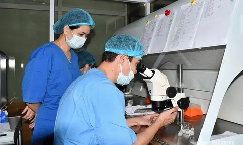 Bước tiến mới trong điều trị nam giới hiếm muộn