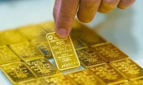 Giá vàng hôm nay (7-8): Tiếp đà tăng mạnh