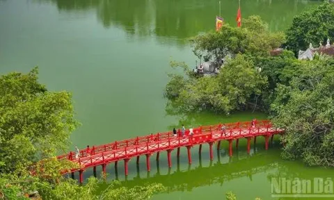 Phát triển sản phẩm du lịch liên vùng gắn với bản sắc riêng