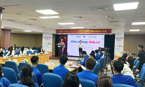 Tuyên dương, tri ân các giáo viên tiêu biểu, xuất sắc