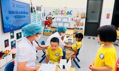 Hà Nội: Bắt đầu khám sức khỏe miễn phí cho trẻ em mầm non và học sinh phổ thông