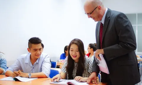Cấp học bổng toàn phần cho 1.500 nhà khoa học trẻ, sinh viên xuất sắc đi đào tạo ở nước ngoài về công nghệ chiến lược
