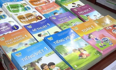 Bộ Giáo dục và Đào tạo yêu cầu bảo đảm đủ sách giáo khoa trước 30/8