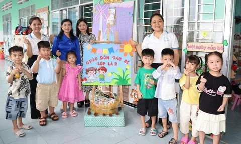 ĐBSCL trước giờ khai giảng: Trường lớp sẵn sàng, học sinh rộn ràng tựu trường