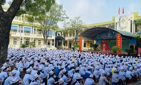 Hướng dẫn chính sách với hiệu trưởng, phó hiệu trưởng khi sắp xếp trường học
