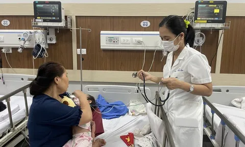 Vì sao nên phòng RSV cho trẻ ngay từ khi còn trong bụng mẹ?