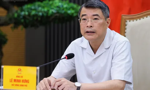Thủ tướng Lê Minh Hưng: Cơ cấu lại hệ thống phân phối xăng dầu, giảm khâu trung gian