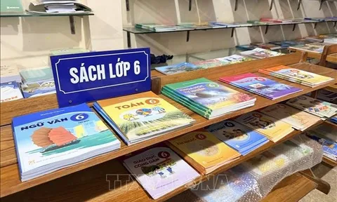 Bộ Giáo dục và Đào tạo nhận trách nhiệm vì để thiếu sách giáo khoa