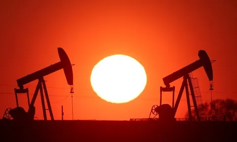 Giá xăng dầu hôm nay (7-10): Giá dầu thế giới đi ngang khi nguồn cung Trung Đông phục hồi