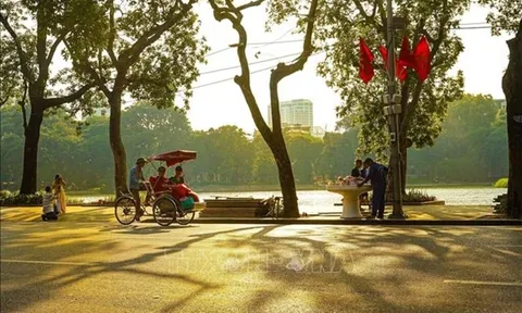 Thời tiết hôm nay (9-10): Miền Bắc ngày nắng, sáng sớm trời lạnh, có nơi trời rét