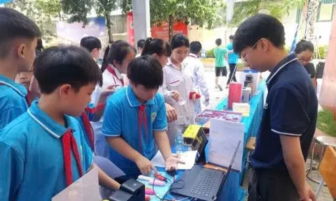 Rà soát, sửa đổi đồng bộ chương trình giáo dục, sách giáo khoa