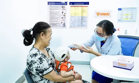 Ra mắt và triển khai vaccine cúm công nghệ mới dạng xịt