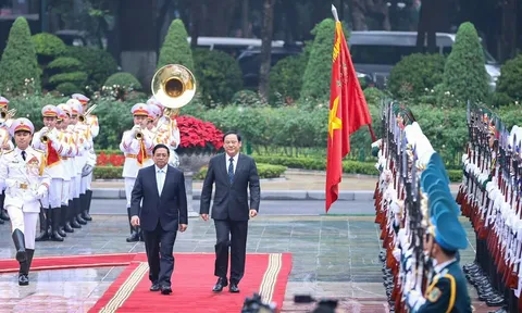 Hai Thủ tướng Chính phủ cùng chứng kiến lễ ký kết 4 văn kiện.