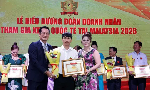 Chuyện về người thầy “buôn táo” và triết lý kinh doanh từ bục giảng
