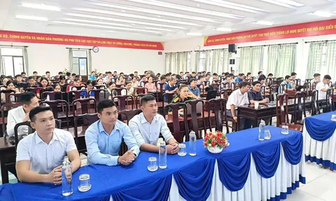 Đào tạo kỹ năng số, AI tại UBND xã Xuân Sơn: Khi cán bộ, viên chức cùng làm chủ công cụ số