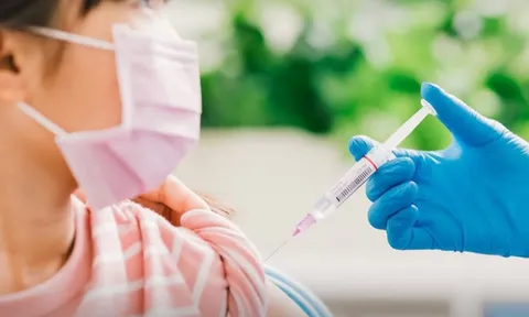 Bộ Y tế tiếp tục nghiên cứu việc tiêm vaccine cho trẻ em dưới 5 tuổi