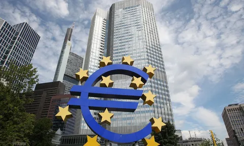 Lạm phát đang tăng vọt, ECB có thể tiếp tục tăng mạnh lãi suất